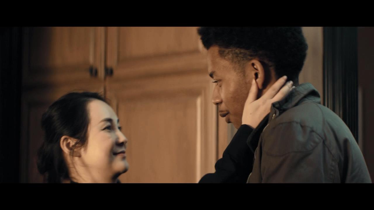 《河流如血》:黑人法官父亲化身黑帮,为儿子报仇