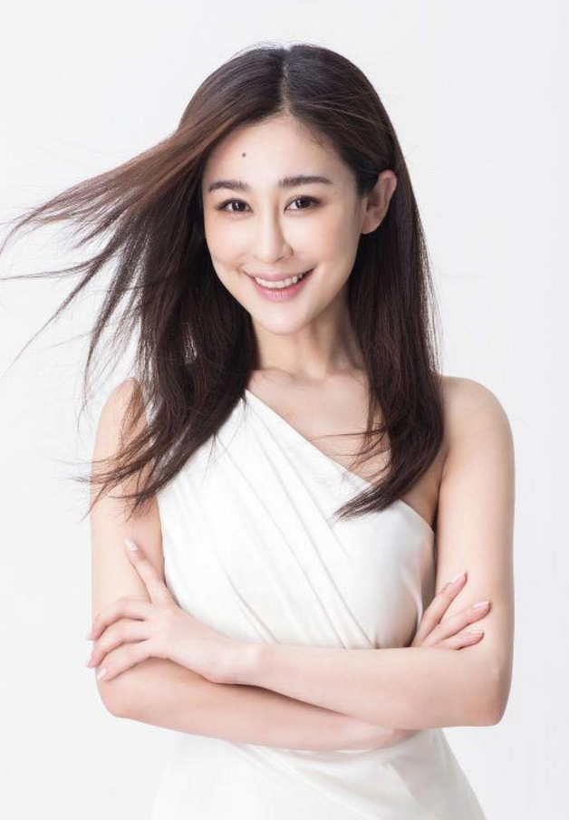 芦菲,1985年12月20日出生于湖北武汉,中国女演员,毕业于澳大利亚迪肯