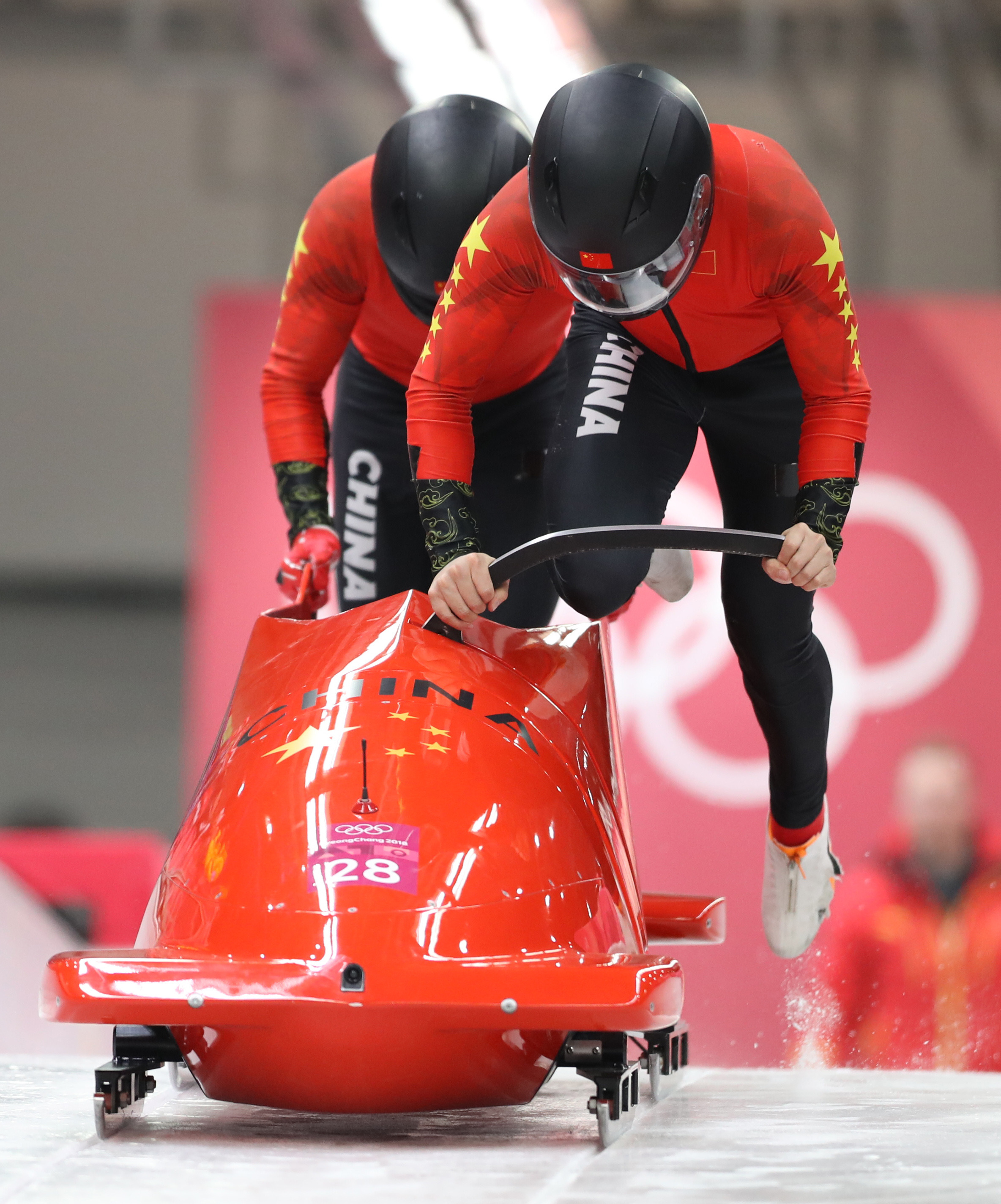 (冬奥会)(2)雪车——男子双人座预赛赛况