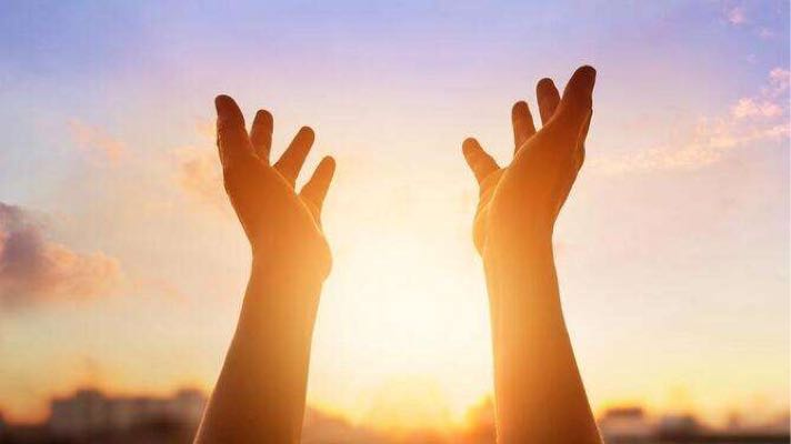 圣经:"你的话是我脚前的灯,是我路上的光"还有信仰和大爱