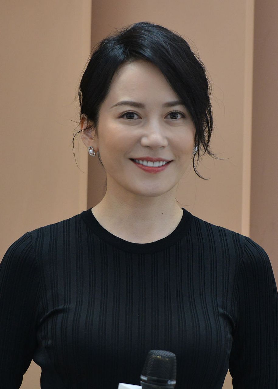 俞飞鸿是一位全能艺术家,能唱各种类型的歌曲,也是一位出色的舞者