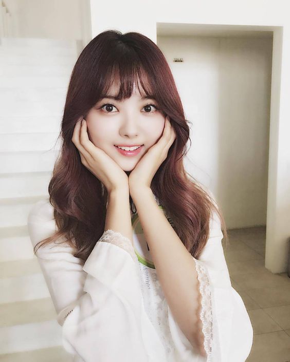 pristin林娜荣去掉平刘海后,可纯可欲"狙击"男心