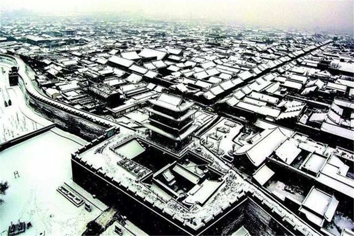 古代是怎么监管城池的,是如何建的那么坚固,已至于进攻了10年