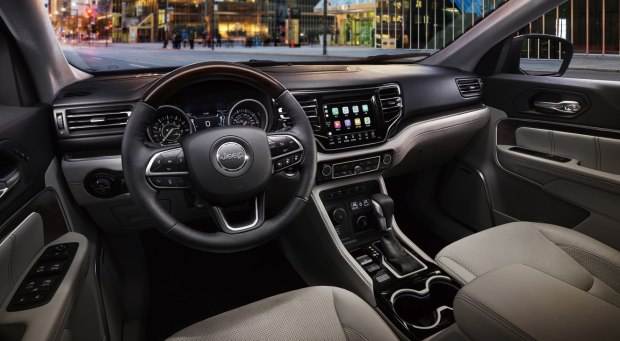 jeep得意之作中大级suv:大指挥家,与自由光,自由侠比又如何?