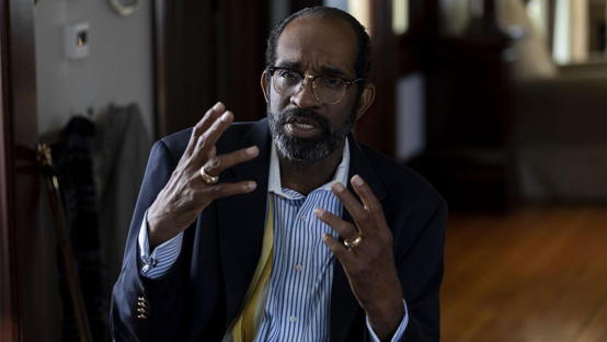 胁迫近千人集体自杀 邪教头目原是瘾君子