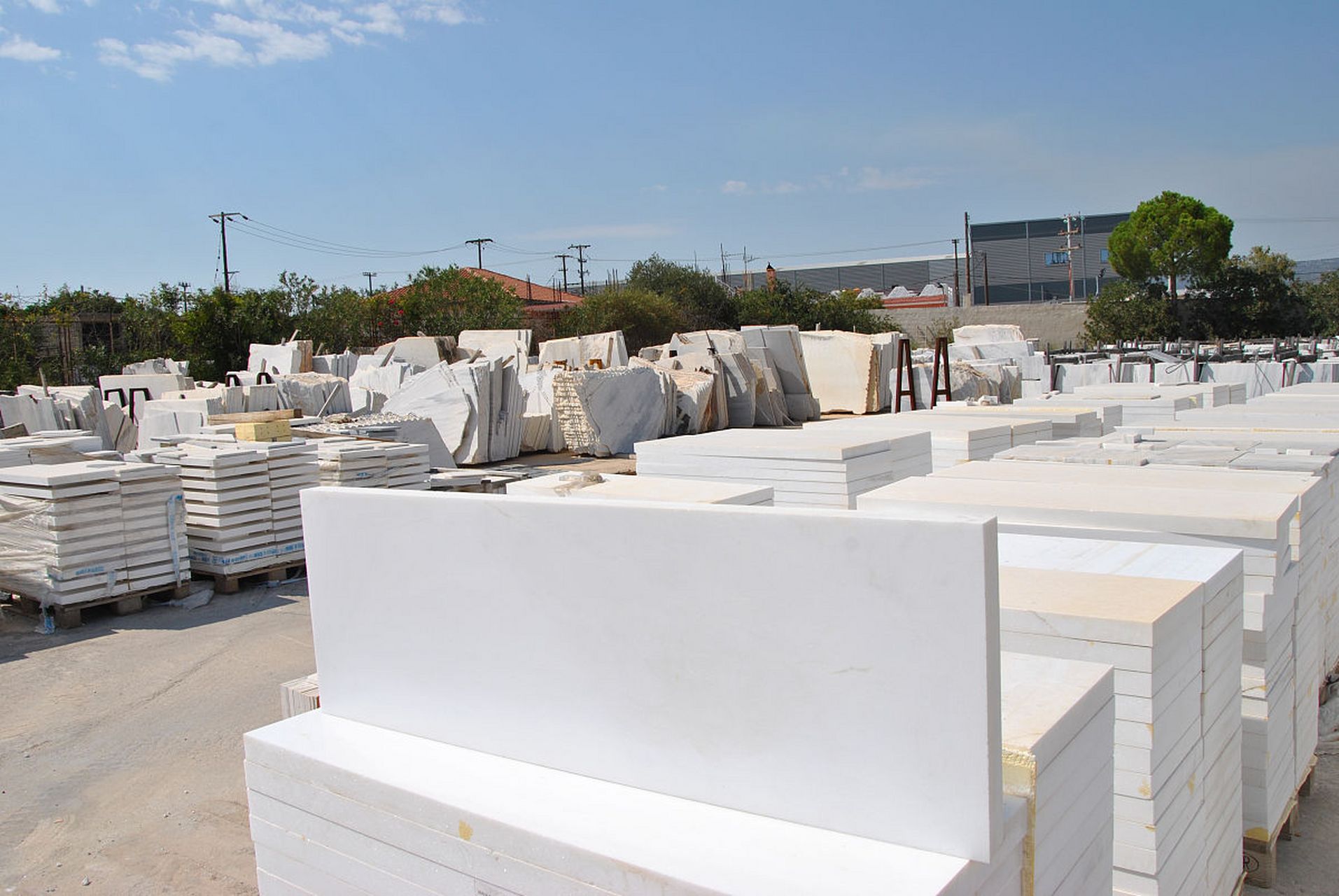 关于汉白玉石材的产地和特性,你可算是问对人了!