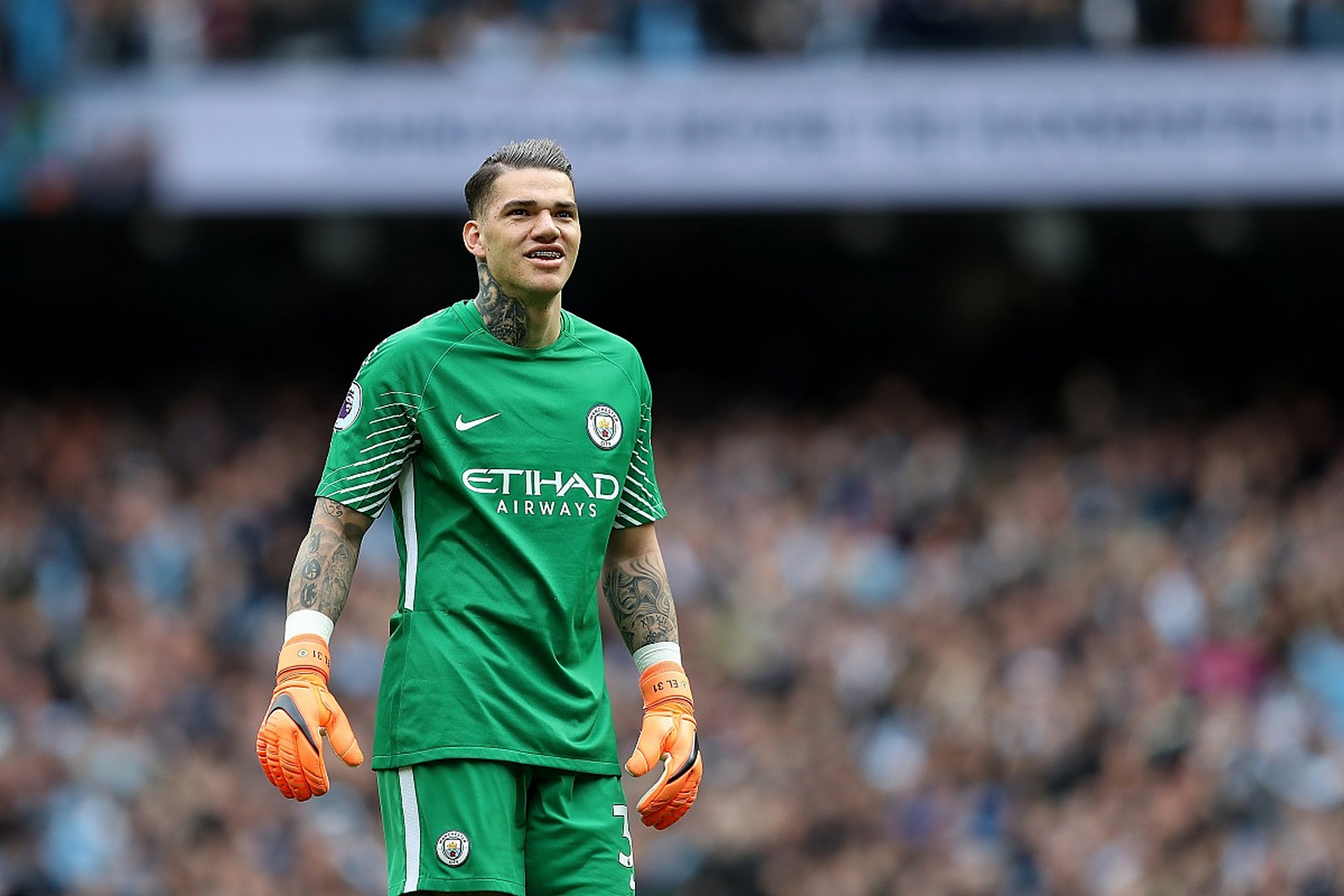 沙特记者ali alabdallh称曼城门将埃德森与c罗所在的利雅得胜利达成