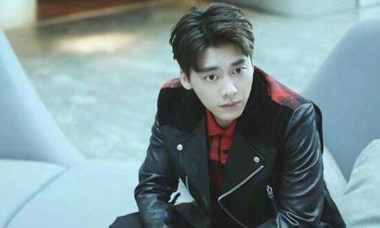 李易峰携新剧"来袭",郑爽关晓彤演配角?网友:原来女主是她