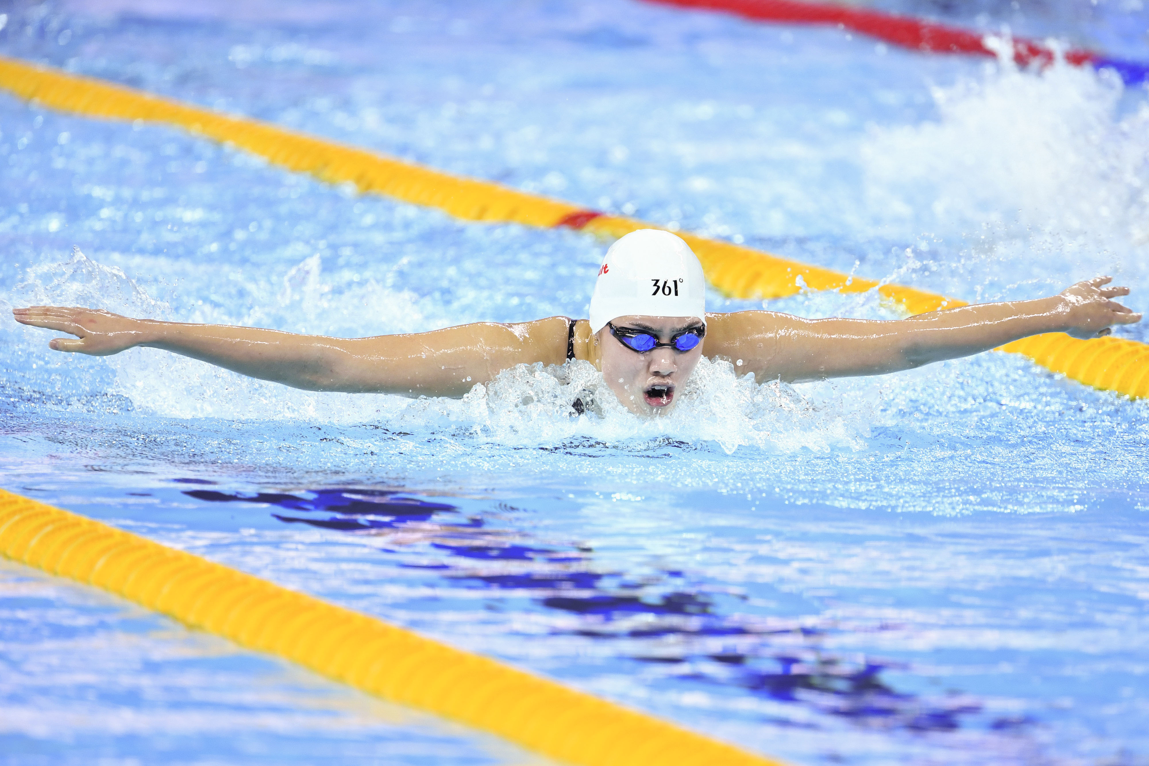 游泳——短池世锦赛:张雨霏晋级女子200米蝶泳决赛