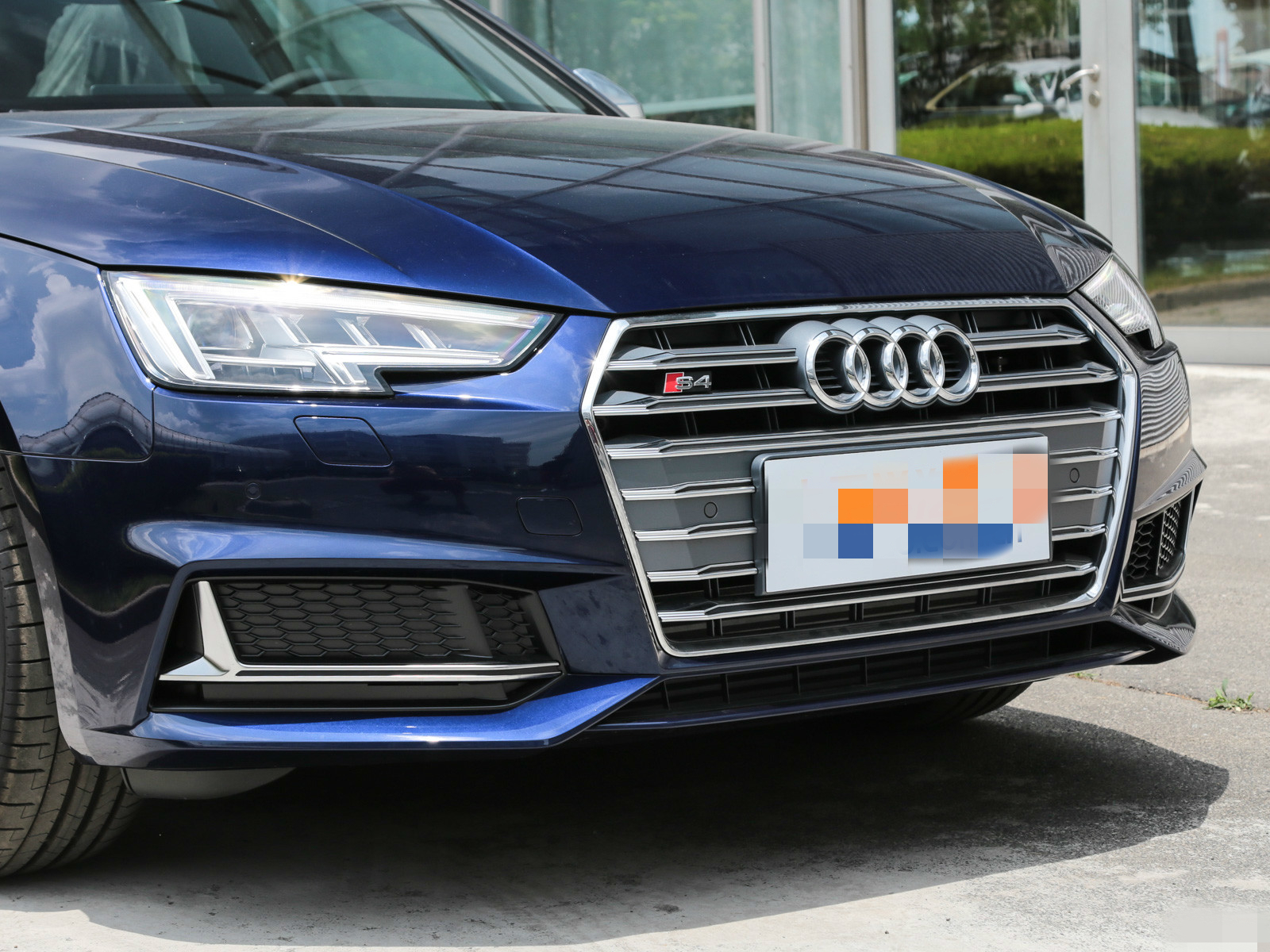 带你了解奥迪s4的霸气外观