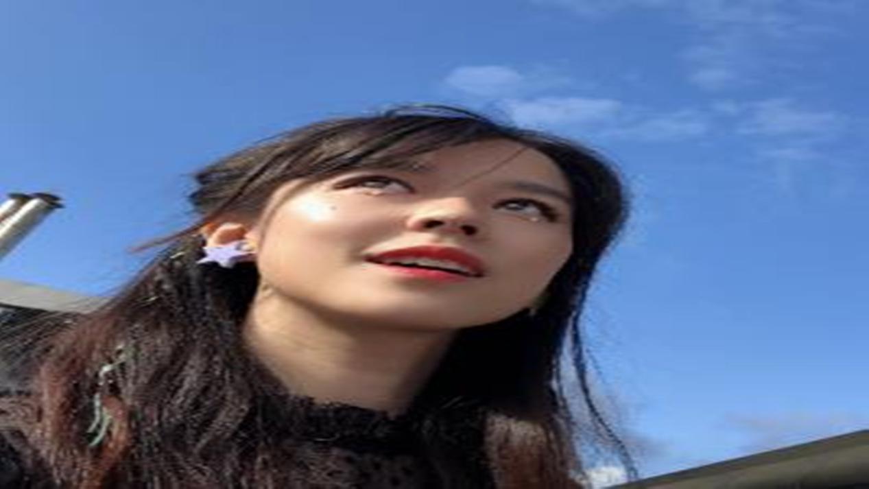 企鹅一姐沫子被众人称素颜是谜,但看到图4侧脸真的太美了!