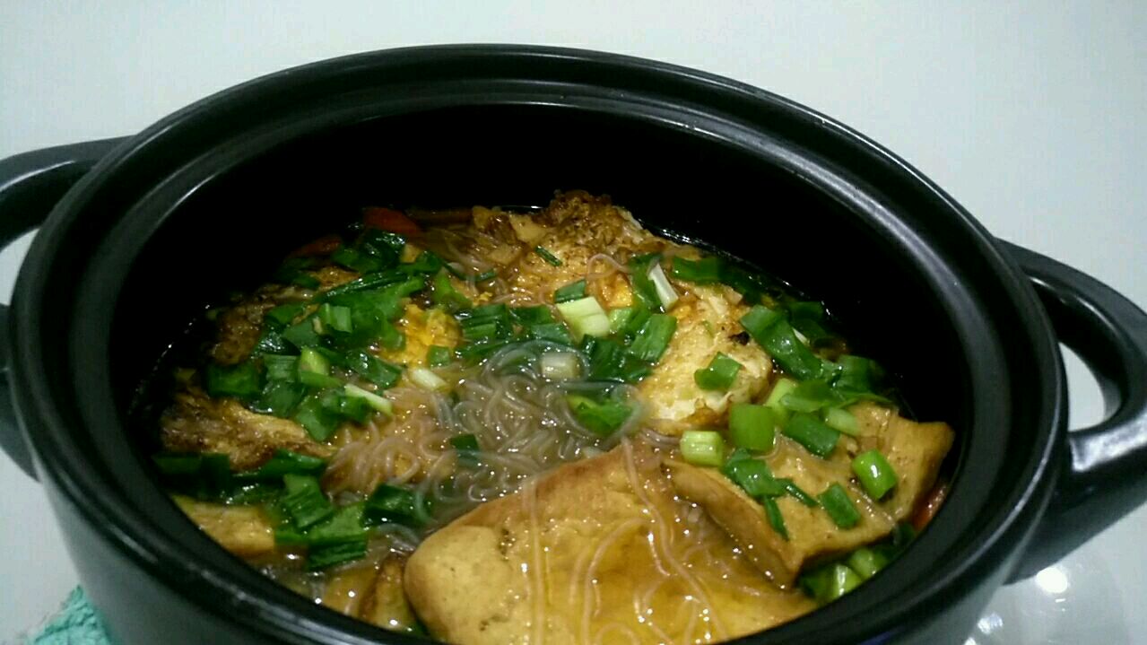 鳕鱼砂锅豆腐煲,豆腐软嫩入味汤汁鲜甜,比炖肉好吃