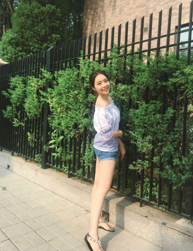 紧身裤别具女人味, 玲珑精致, 稍有的青春与活力