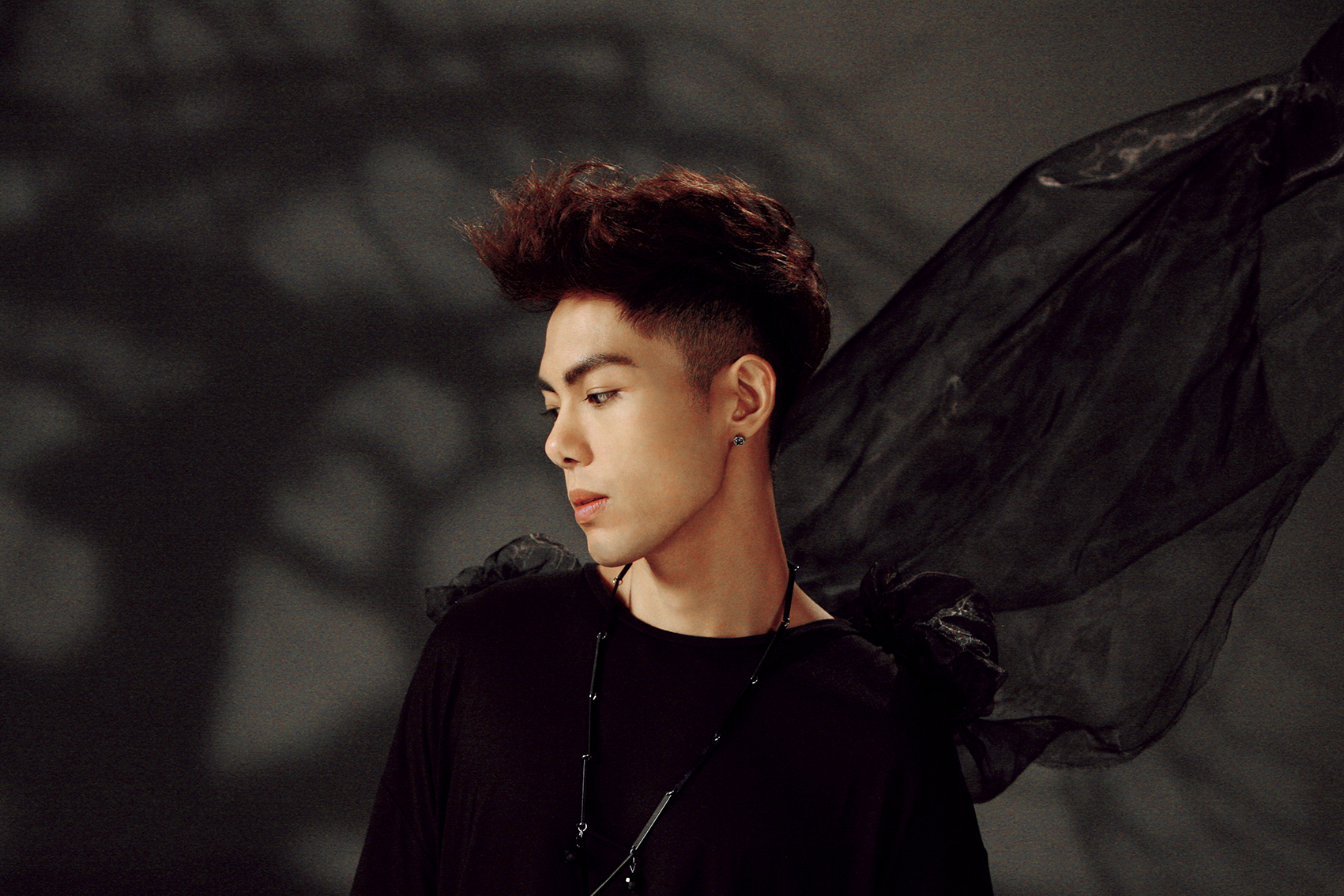 彻底忘记谁" 一首《唐人》让很多人知道了这个这个叫做孙子涵的男生