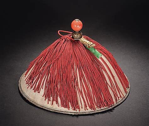 清朝顶戴花翎的翎管,赶紧翻看家里有没有