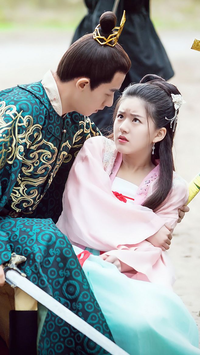 甜宠:"皇上要翻谁的牌子?""小心肝生气你替我跪搓衣板?