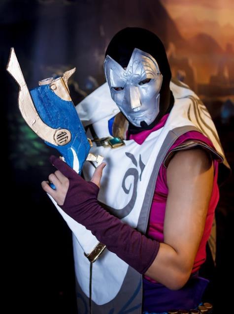 时间刺客·艾克是网游《英雄联盟》第125位英雄.