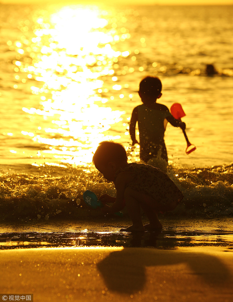 海南三亚:冬至将至 海边夕阳美