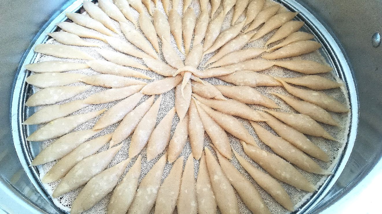 莜面山药鱼,粗粮细作光滑筋道,全家人都爱吃,更适合减肥的朋友