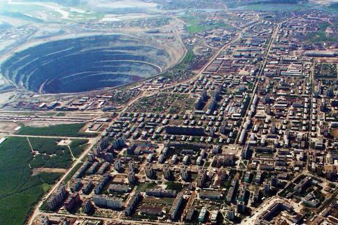 诺里尔斯克是个典型的工业城市,当地的经济全靠矿产资源,因此这里每年