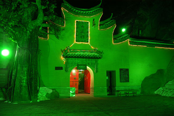 风景非常漂亮的百里山水画廊,景色特别美的百花洞.