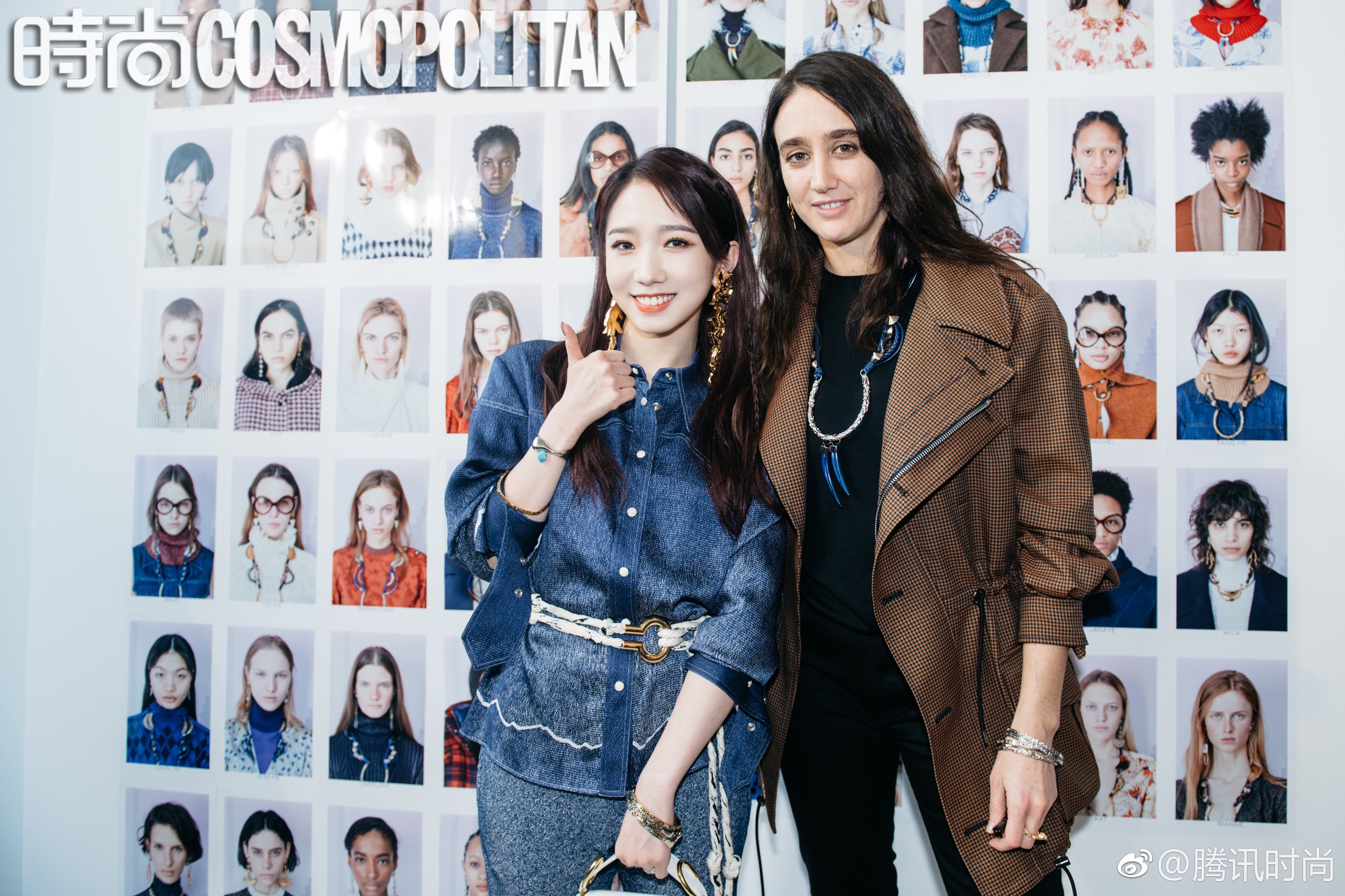 火箭少女孟美岐秀场合照