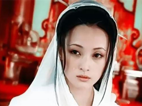 桂冰娥,峨嵋剑客桂华生的女儿,高贵的身份,娇艳的容颜,绝世的风姿