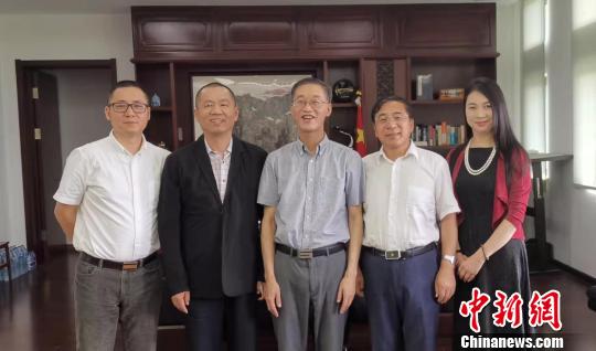 中国驻巴基斯坦大使姚敬会见中新社副社长夏春平一行