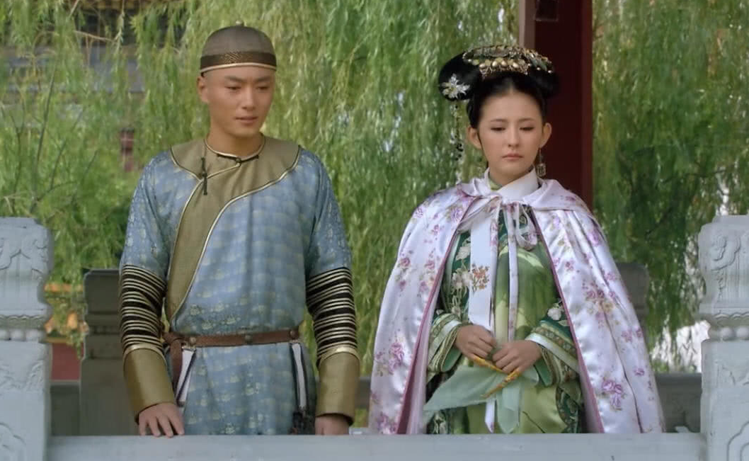 甄嬛传:为何果郡王最爱绿色?叶澜依,浣碧都不知,原因很尴尬