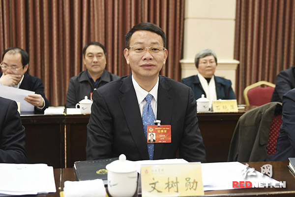 省政协委员文树勋:加快改革助推工业实体经济