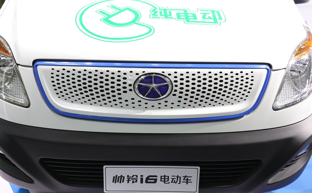 江淮帅铃i6,新颖的车身造型,豪华感很强烈