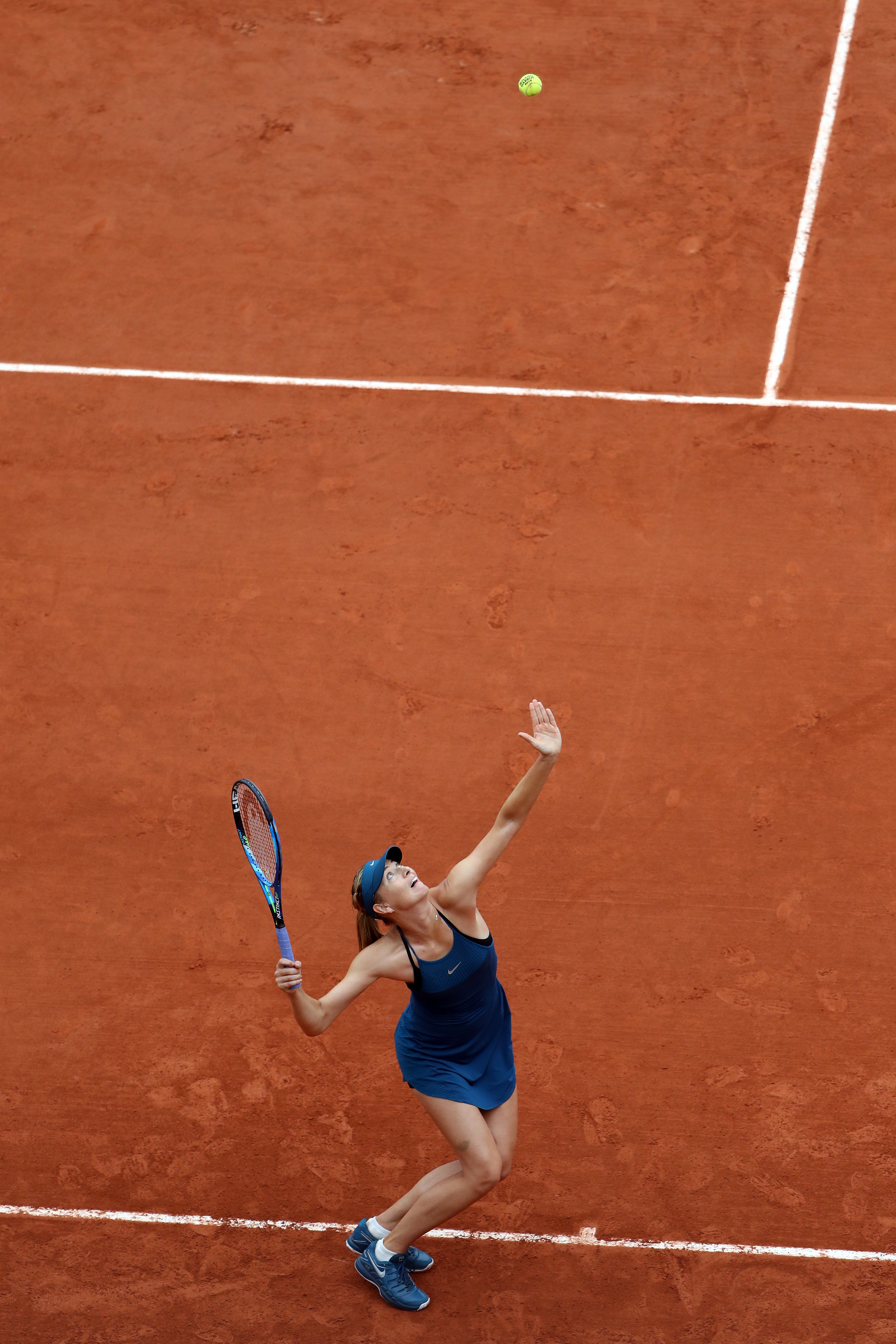 网球——法网:莎拉波娃晋级第二轮(3)