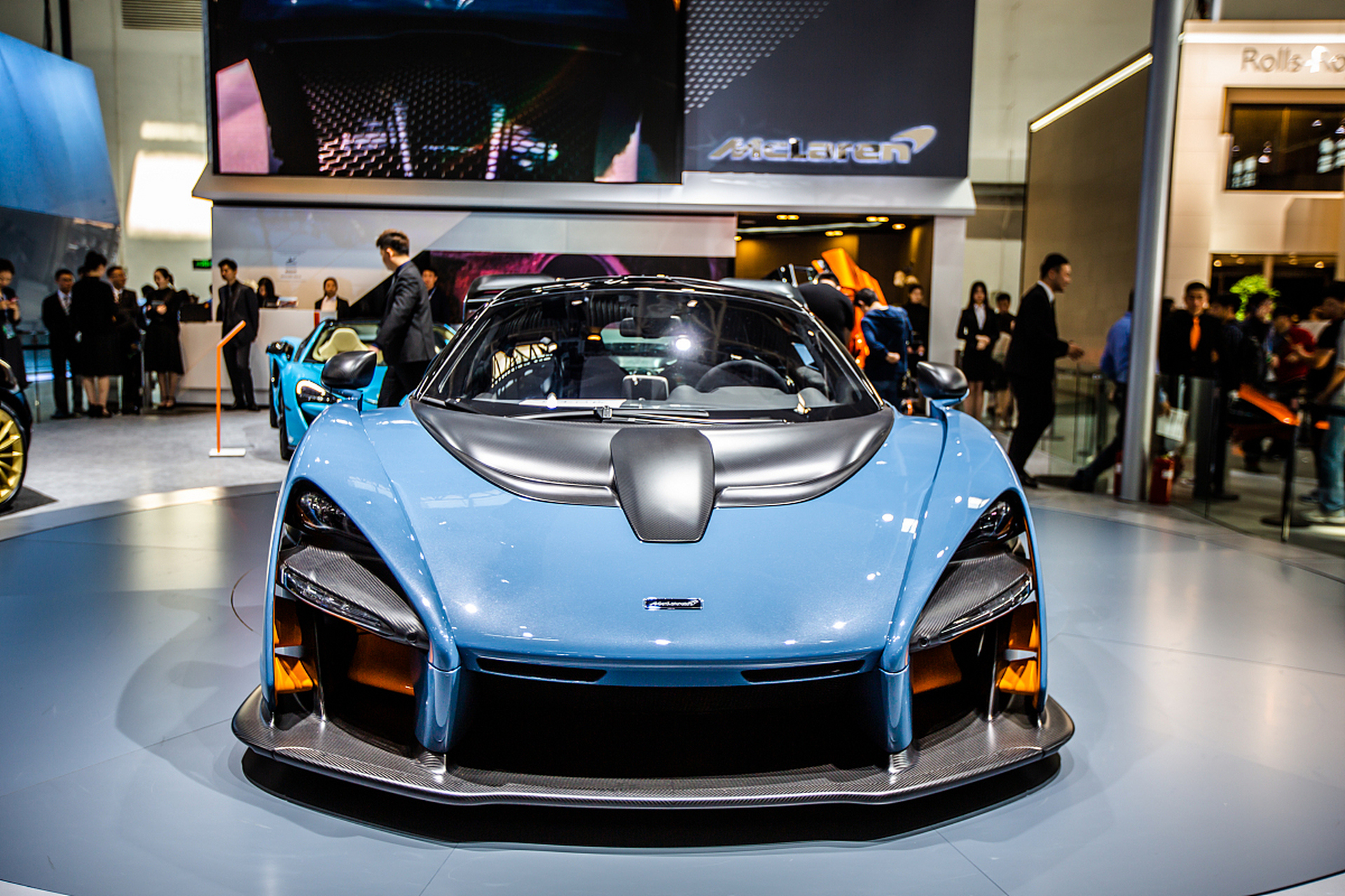 汽车性能: senna的性能是无与伦比的.