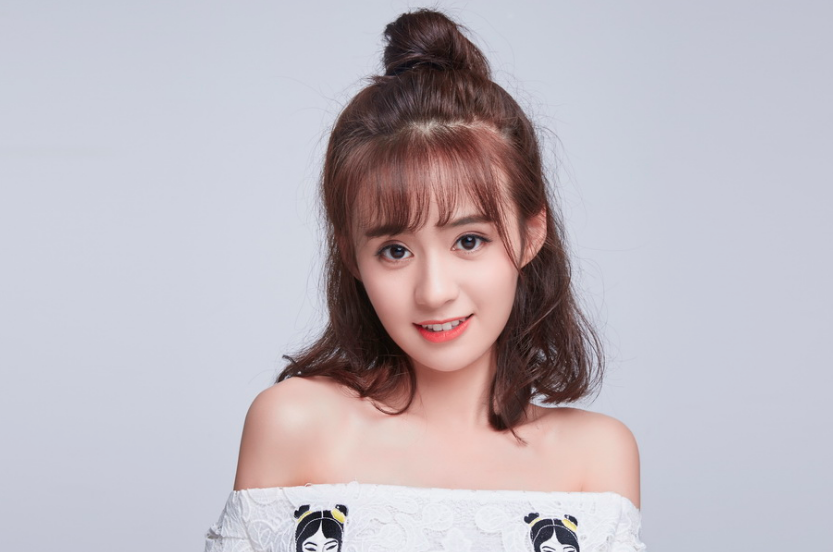 娱乐圈"郑"姓的四位女明星,除了郑爽郑秀文,你还知道哪一个?