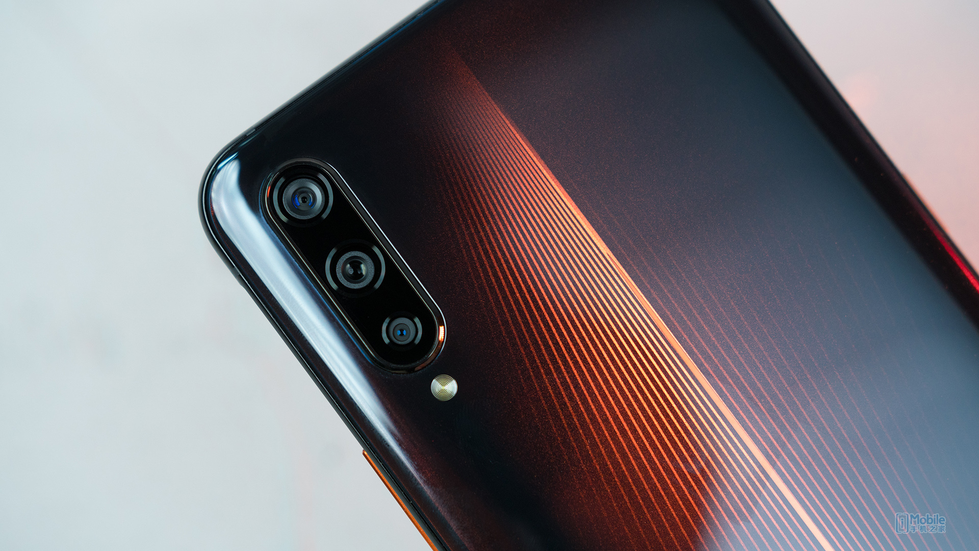 生而强悍 iqoo 熔岩橙图赏