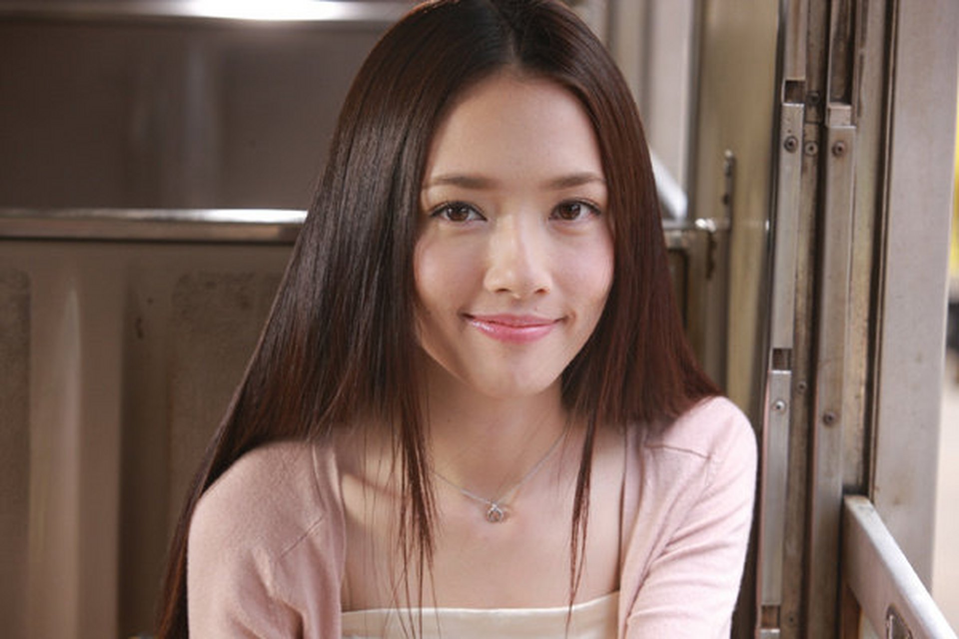 配精致的五官,向佐真捡到宝了~    #万物皆可云# #明星的时尚大片