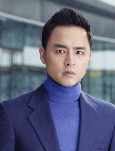 本来这一目标很快就要达成,但就在婚礼上,未婚夫吴彬被曝出轨.