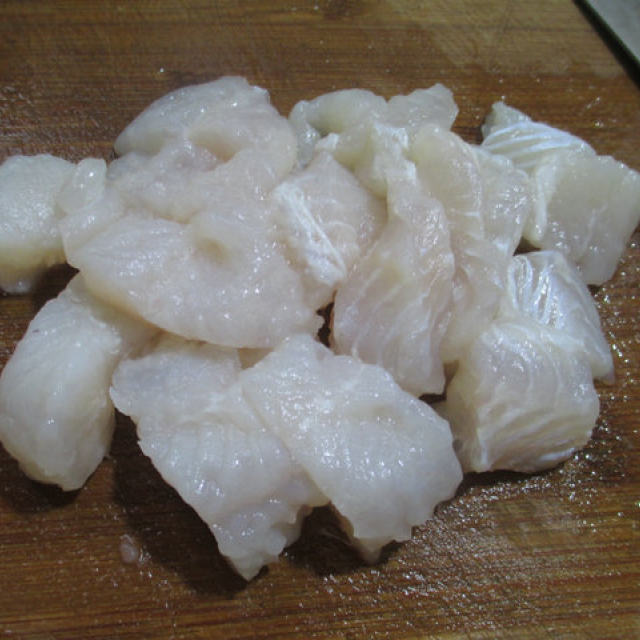 番茄炒龙利鱼的做法,酸甜可口,亦菜亦汤,香飘四溢!