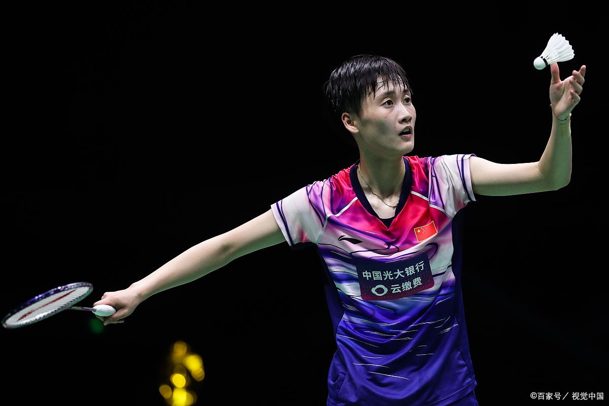 仰天怒吼!陈雨菲2:1逆转戴资颖晋级决赛,功勋教练亲自坐镇场外