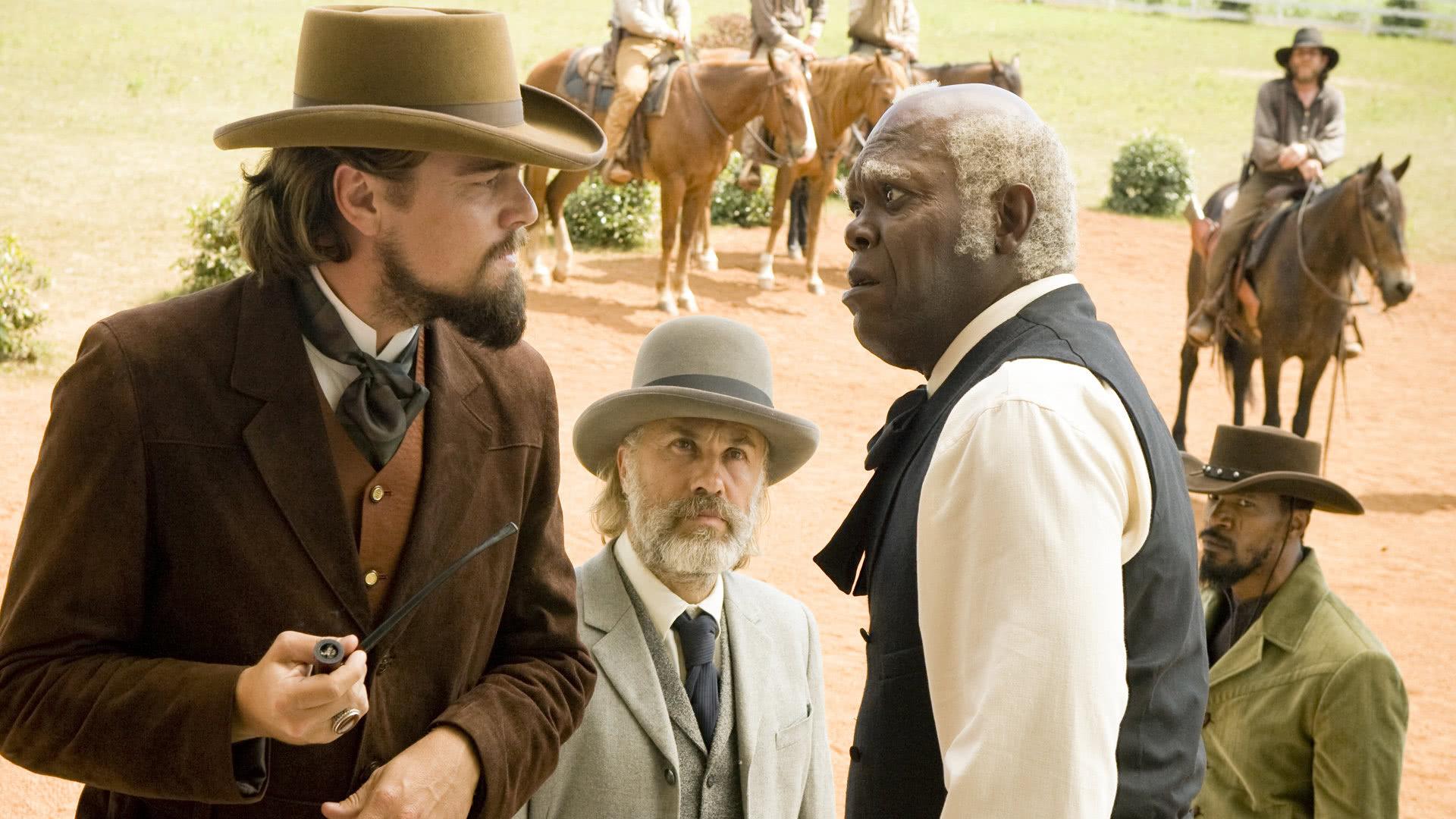 为何贩卖黑奴时,不论男女都要脱光衣服?人贩子声称:为了他们好