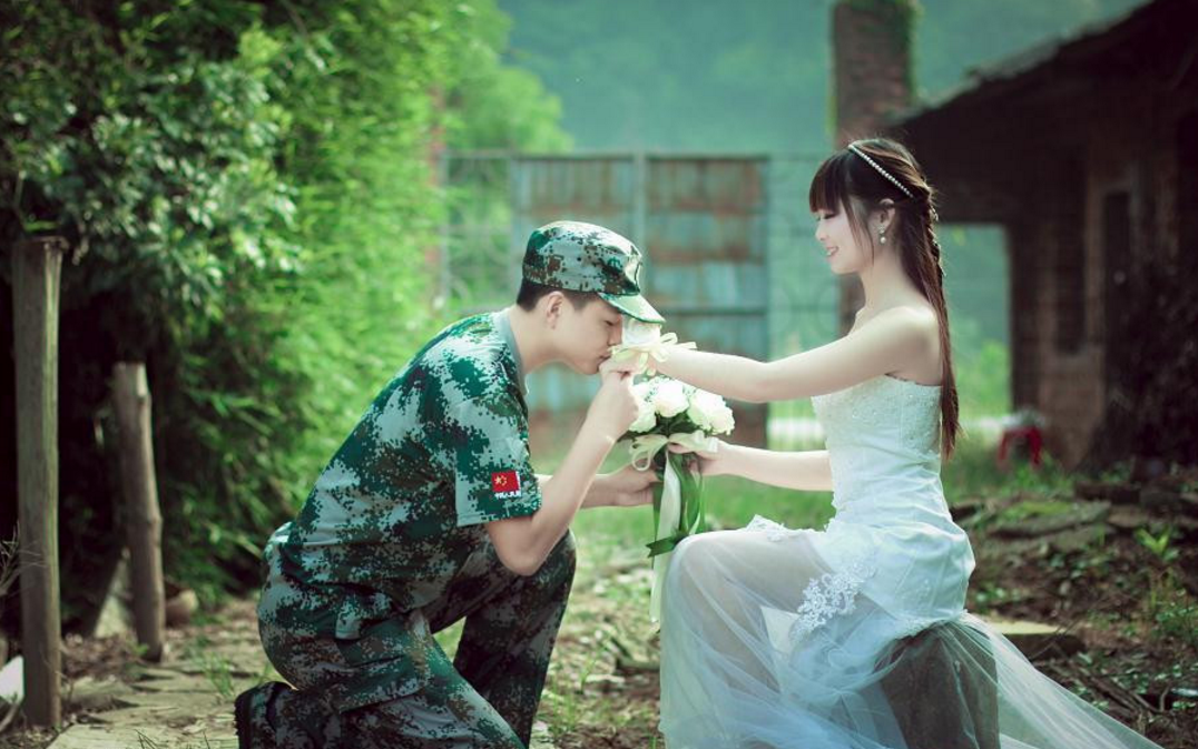 四本高干军婚文,转身遇到霸道宣告,难道她上辈子拯救过宇宙