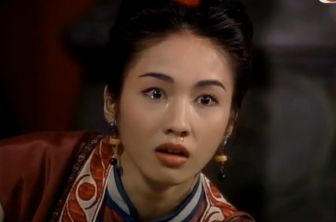 黎姿当年为阻止温兆伦出家,摔断了腿,她最后的表情堪称经典!