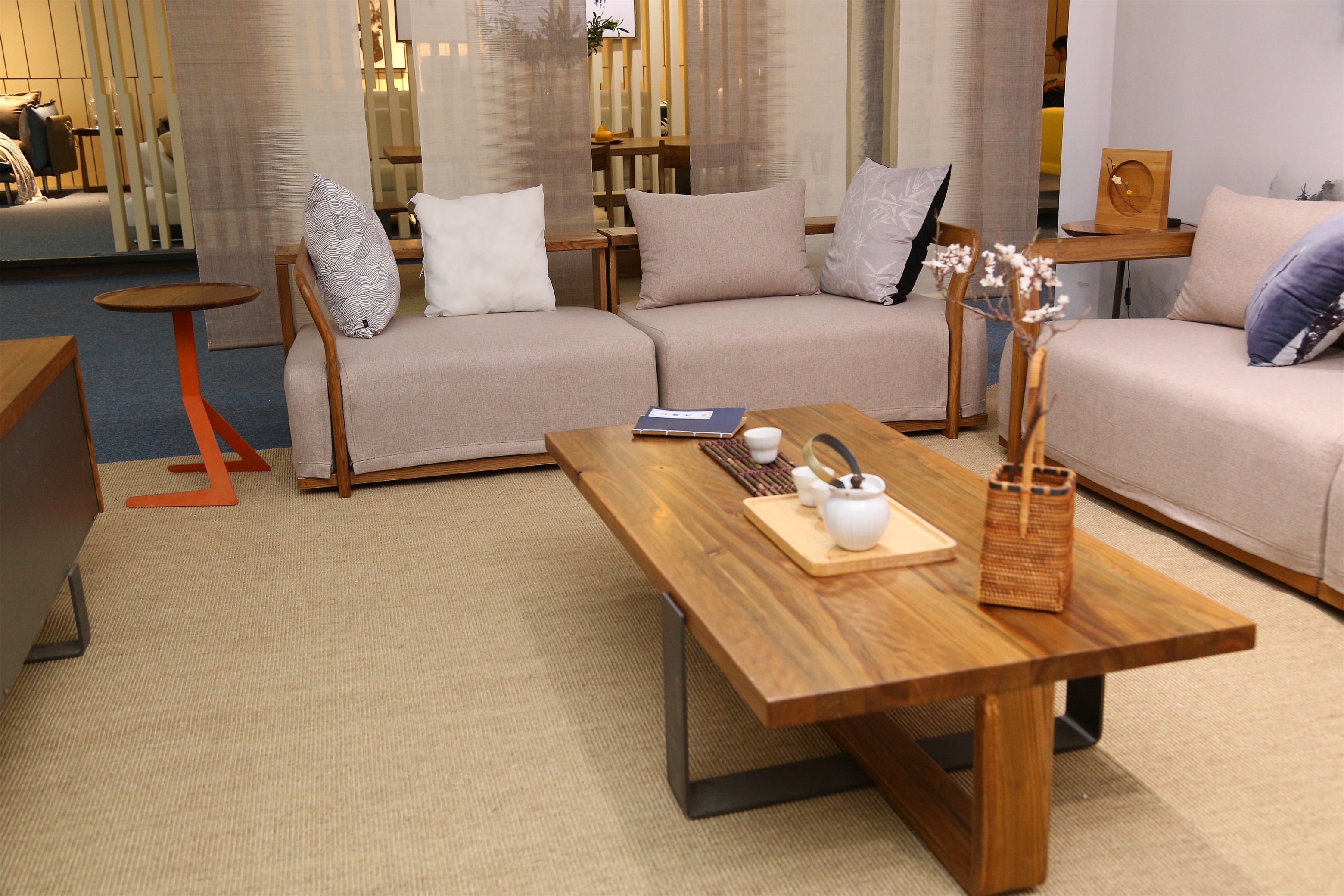 原木家具怎么搭配?日系风布局,突显家居禅意和宁静