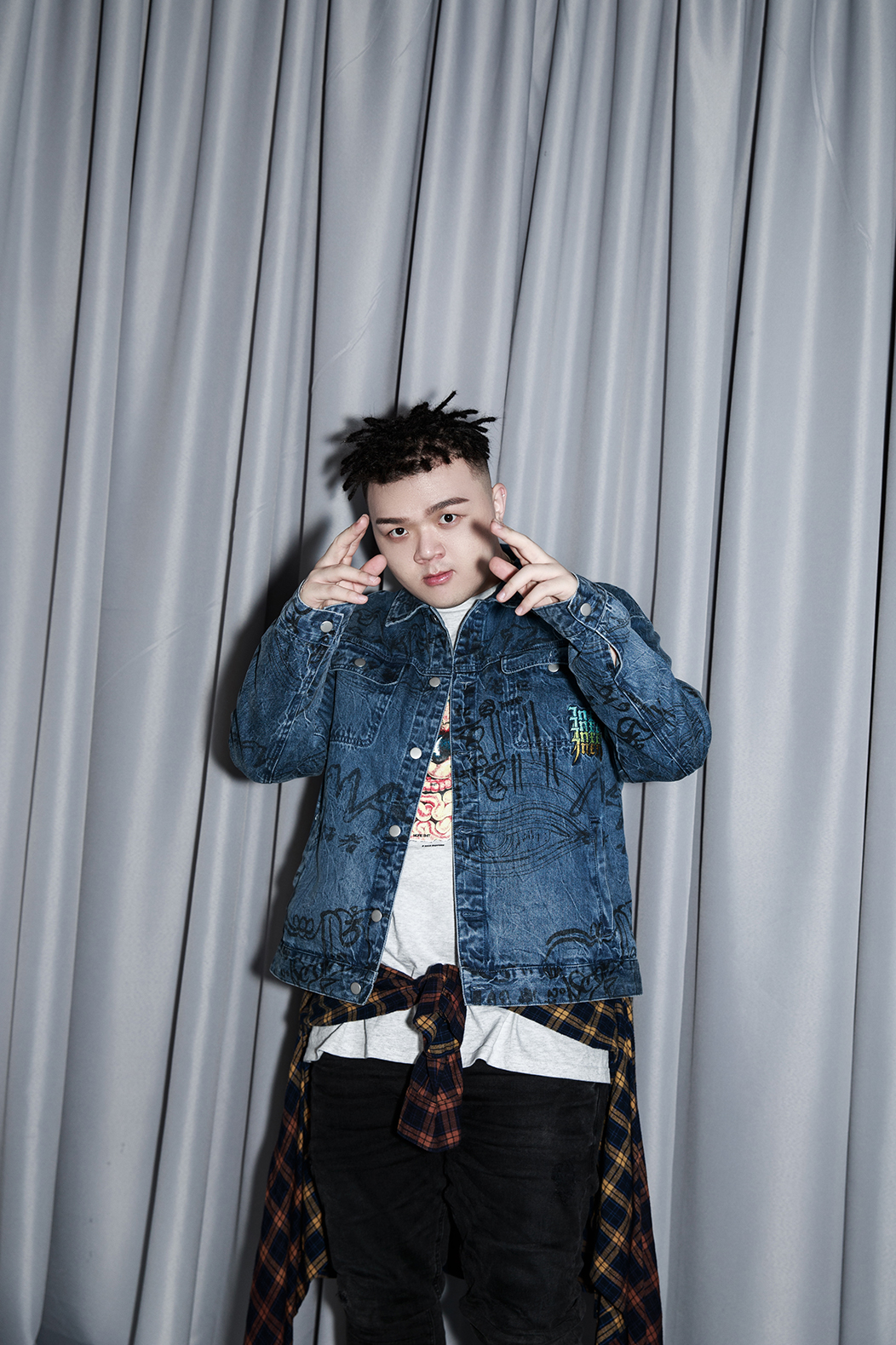 艾福杰尼新一代邀歌赢家 与萨顶顶何洁创洗脑神曲