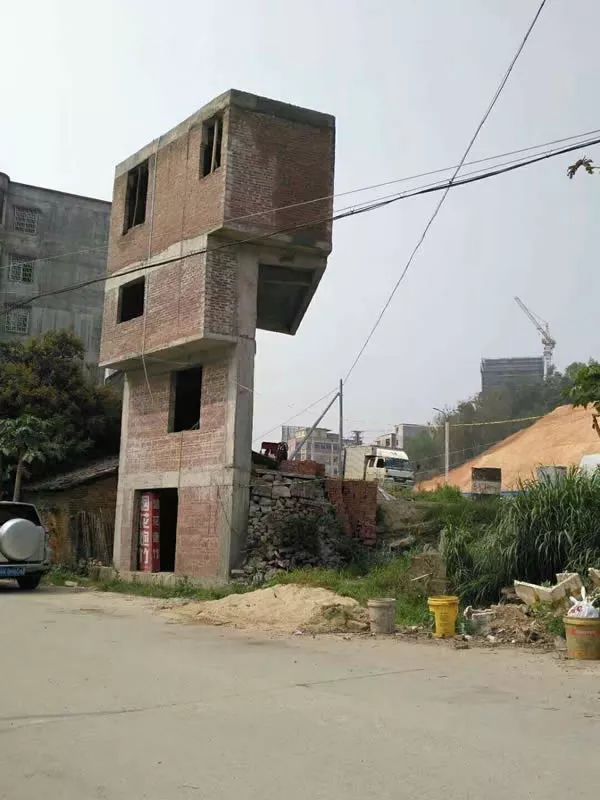 广东一违建"网红楼"火了!同样奇葩的还有它们!