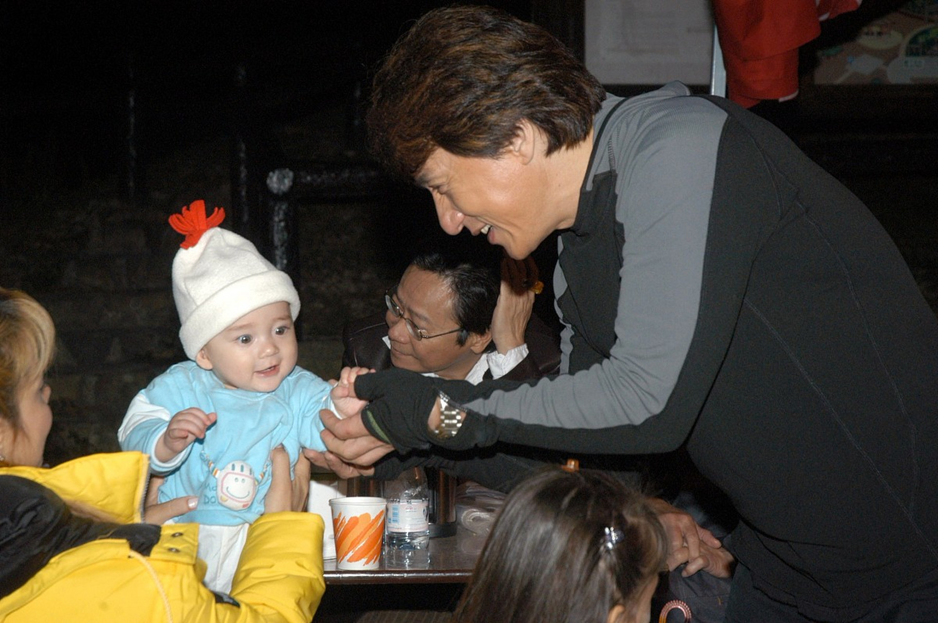 《宝贝计划》中的童星蔡志强在社交媒体上晒出了自己的近照,引起了