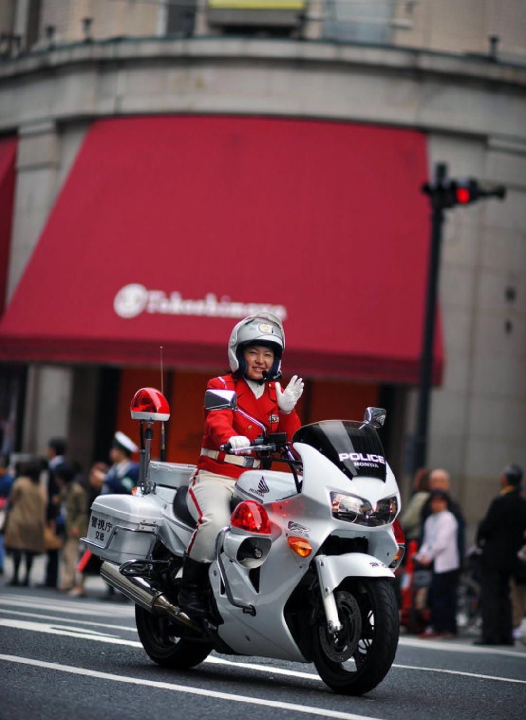 日本骑警考试图片