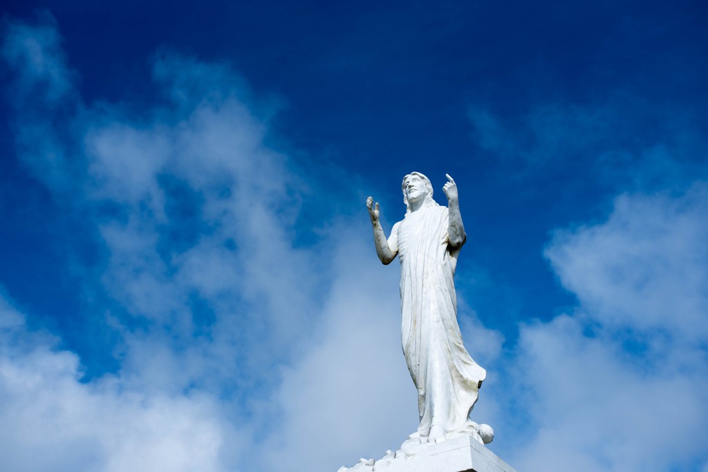 但這裡也是土著人查莫洛熱愛的家園,這些生活在馬里亞納群島上的土著