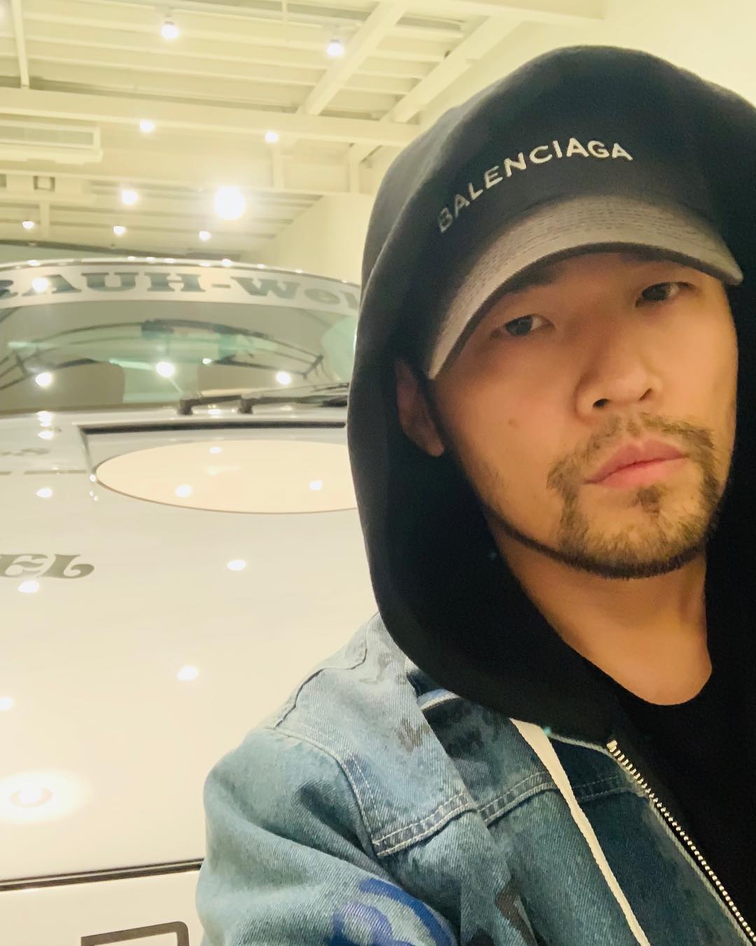 周杰伦首晒儿子女儿同框合影,遭粉丝调侃:最新专辑《三年二胎》