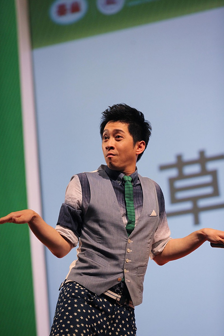 陈汉典首次获得金钟奖综艺节目主持人奖[庆祝][庆祝]  对于他的18年